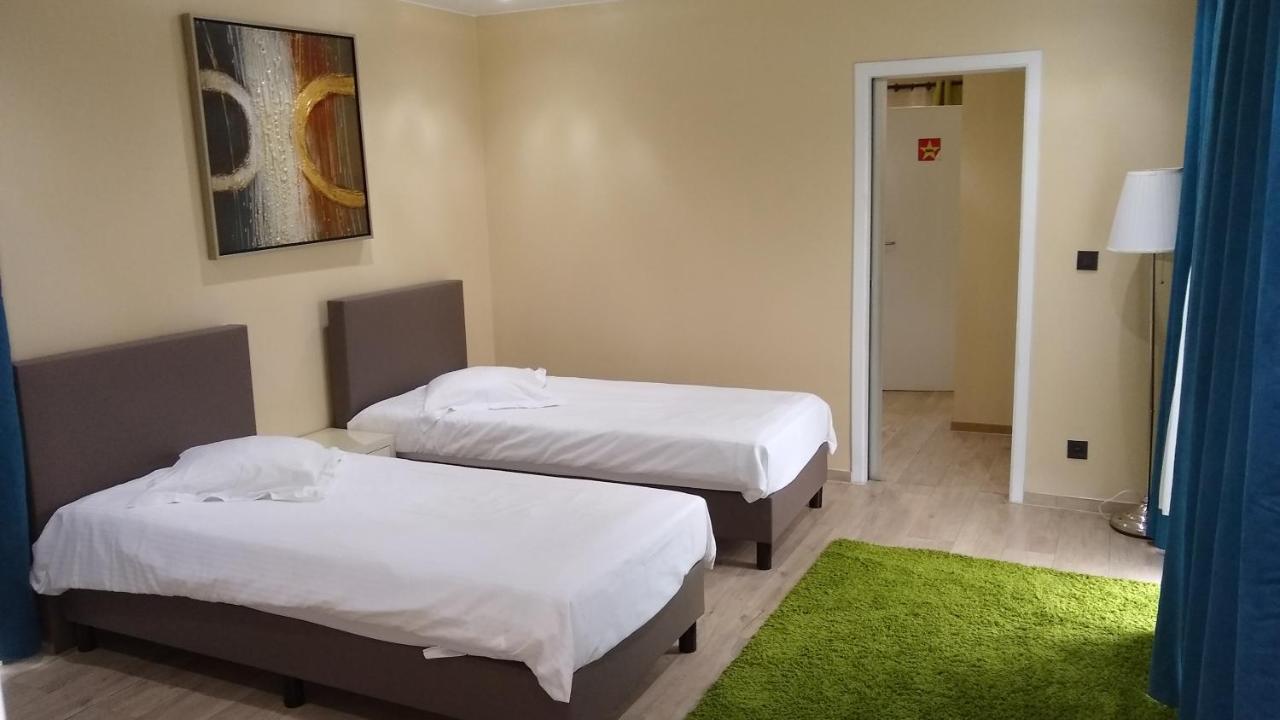 Hotel Phenix Dilbeek Exterior photo